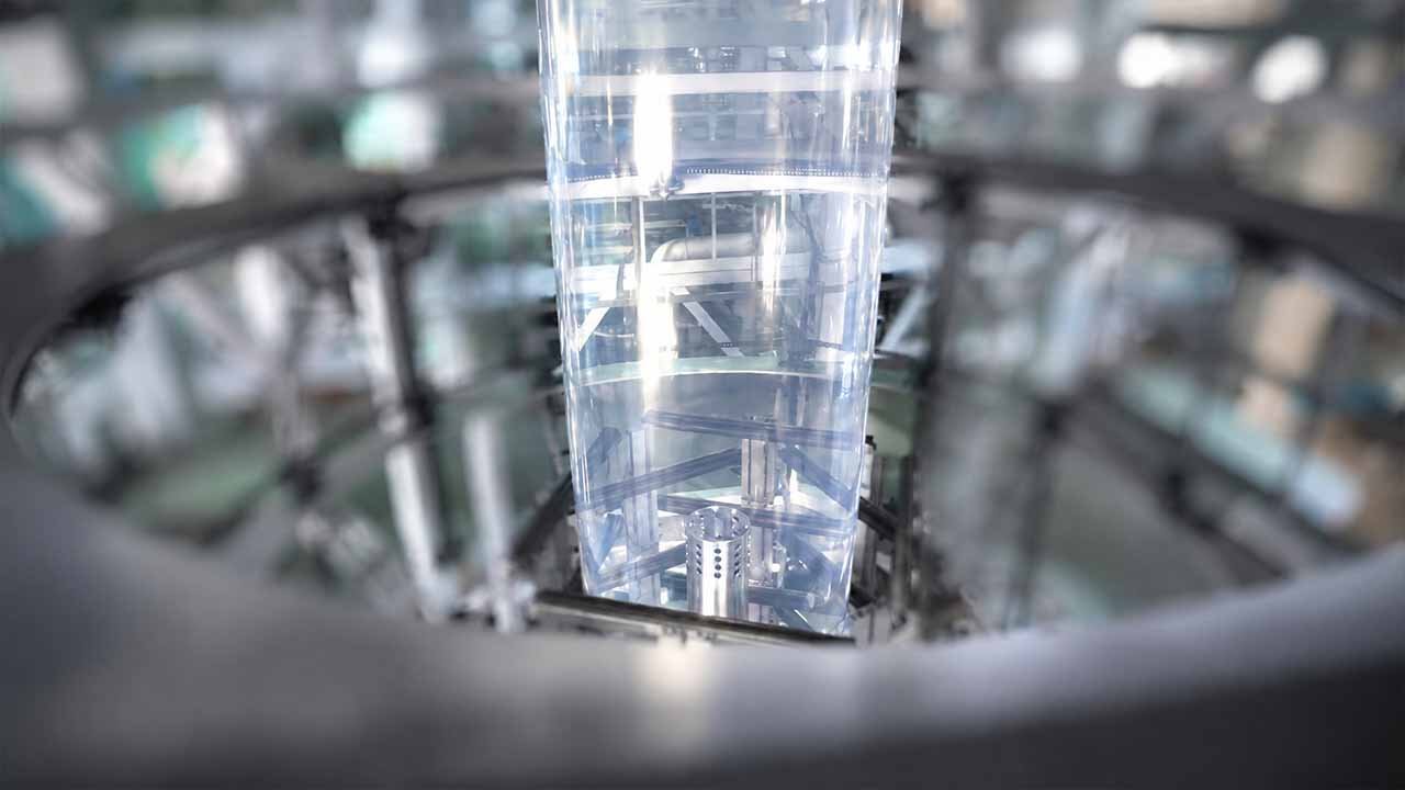Blown film bubble formation — co-extrusion die head inflating tubular film bubble