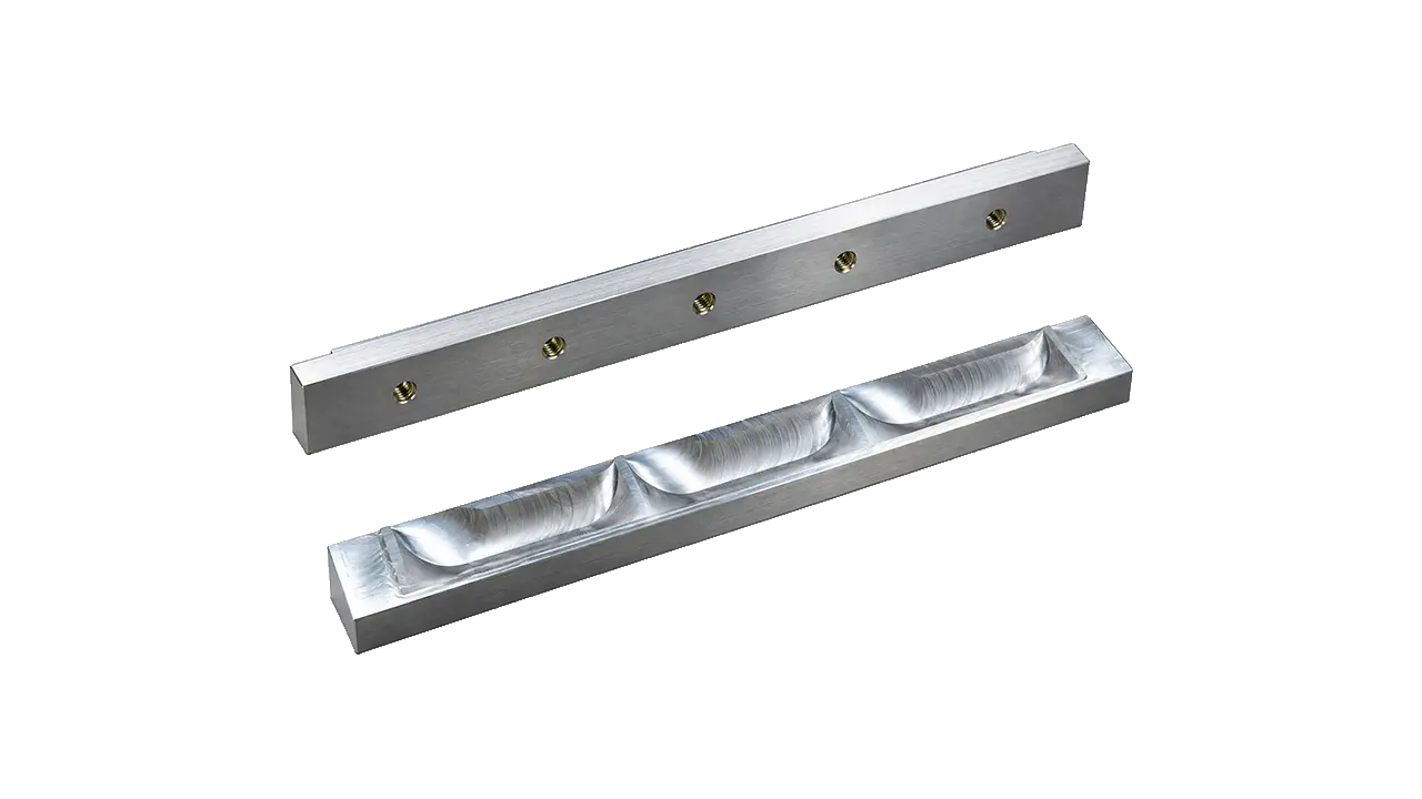 Precision heat seal bar close-up — LayerQuestar LQ-DG drawstring bag machine