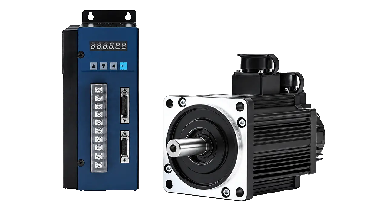 Servo motor drive close-up — LayerQuestar LQ-HB-800 handle bag making machine